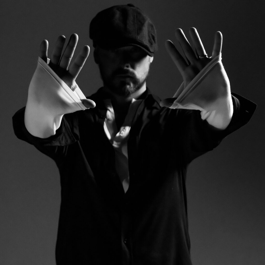 Interview with Fire The Humans – Drop The Spotlight